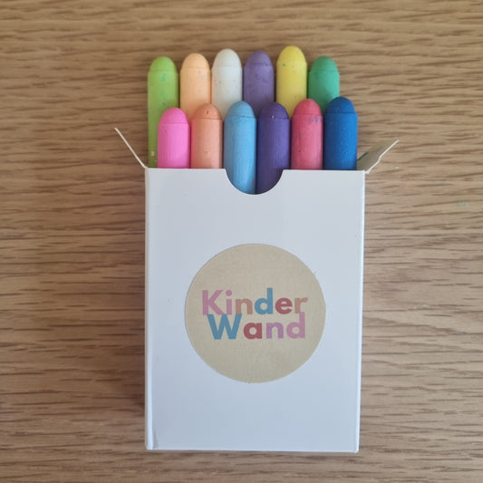 Nachfüllset mit 12 Wachsmalstiften – passend für den Kinderwand Stifthalter

